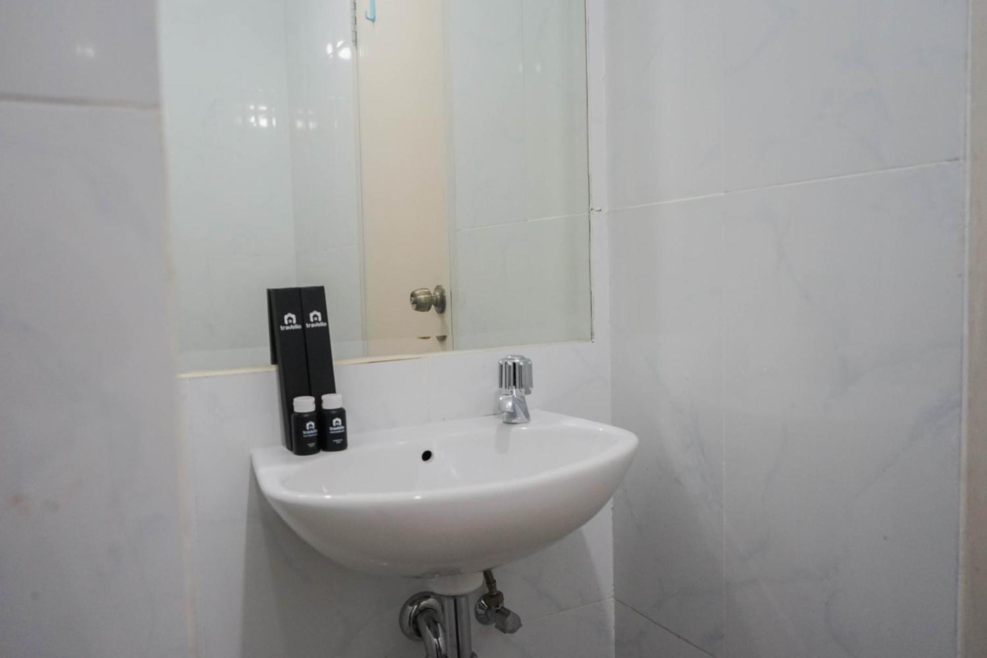 Wonderful Studio Apartment At Urban Heights Residences Bsd City By Travelio Tangerang Eksteriør billede